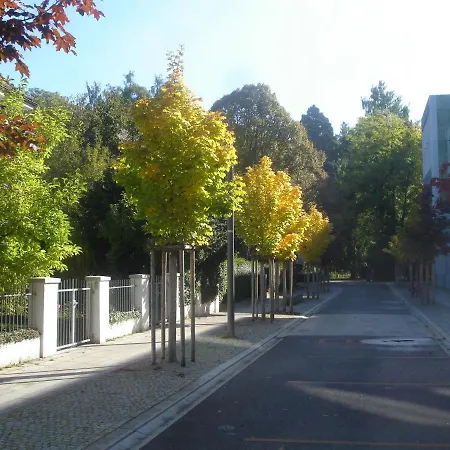 Am Rosenfelspark Apartment *